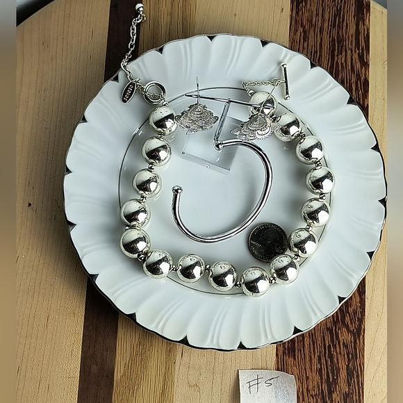 Jewelry Dish Bundle Of 4 Silver Tone Statement - Picture 3 of 4